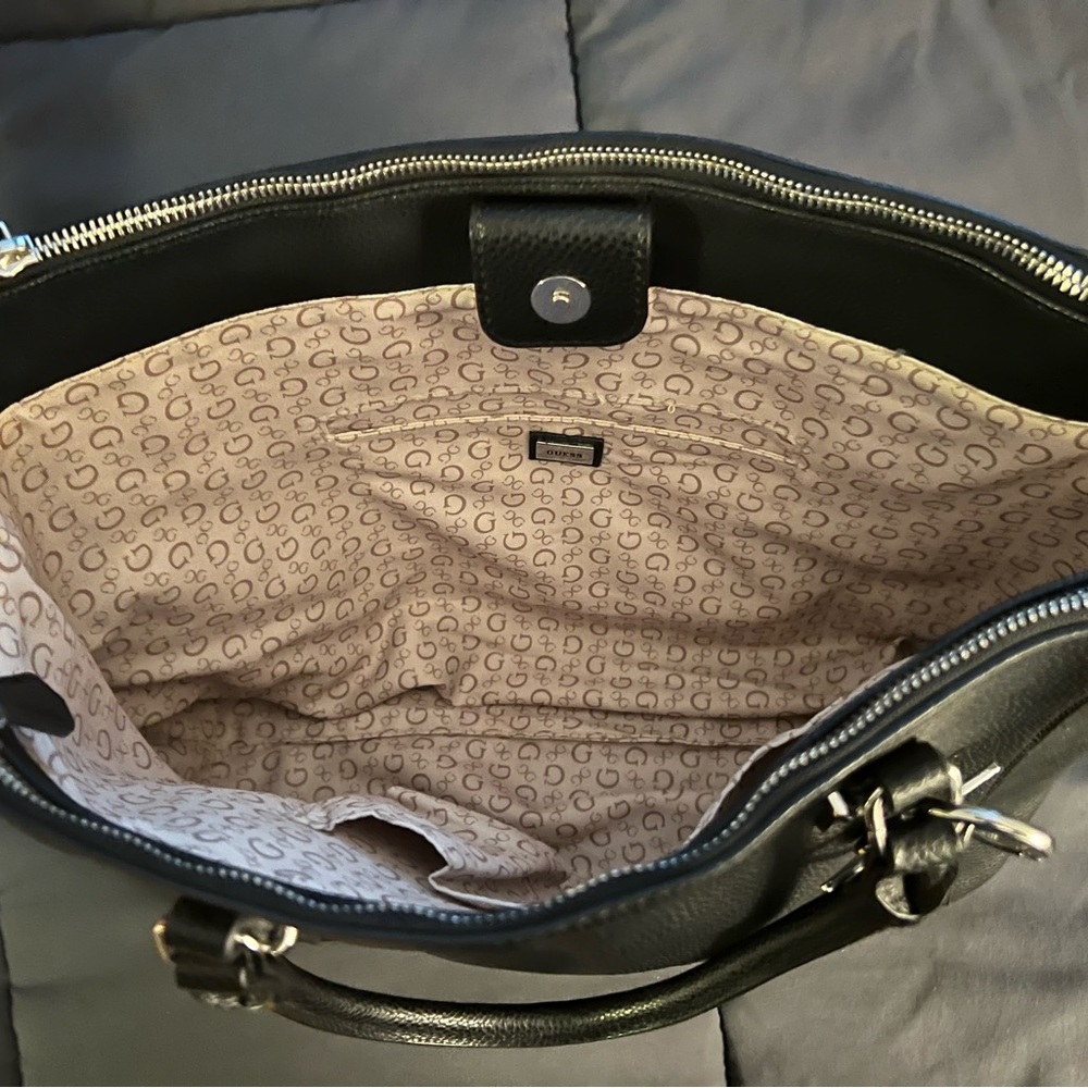 Guess Purse - Picture 2 of 4